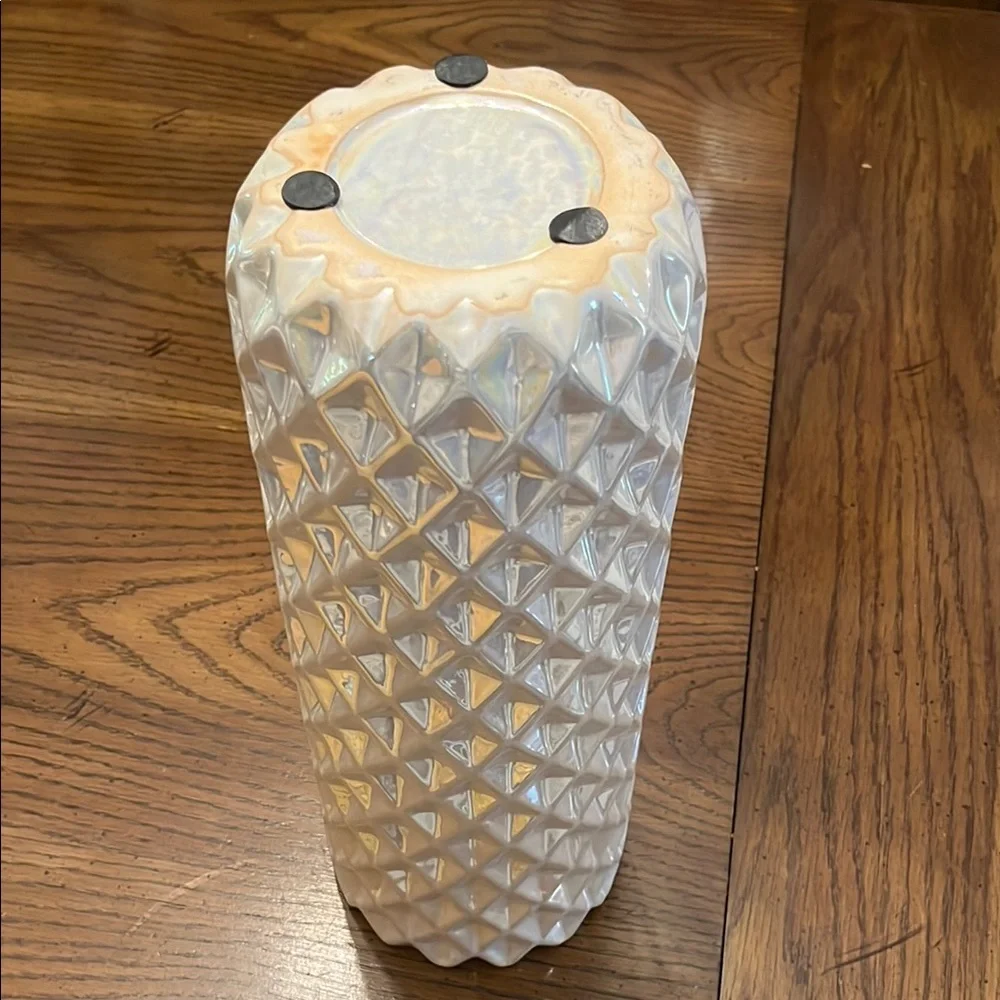 Elegant Cream Iridescent‎ Textured Vase